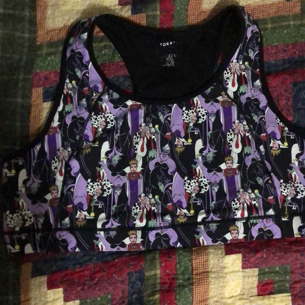 Torrid Villains sports bra size 5